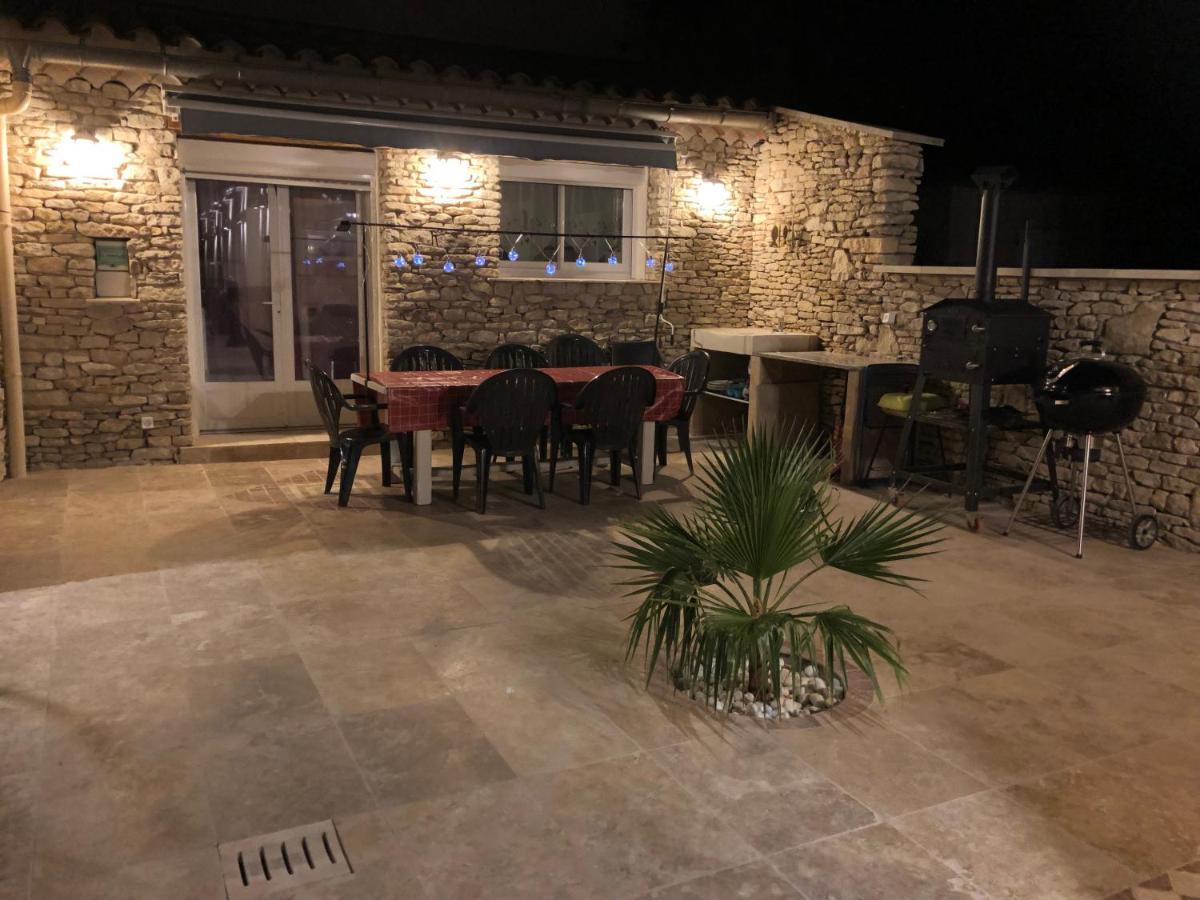 Au Milieu Des Piboules De Provence. LʼIsle-sur-la-Sorgue Exterior foto